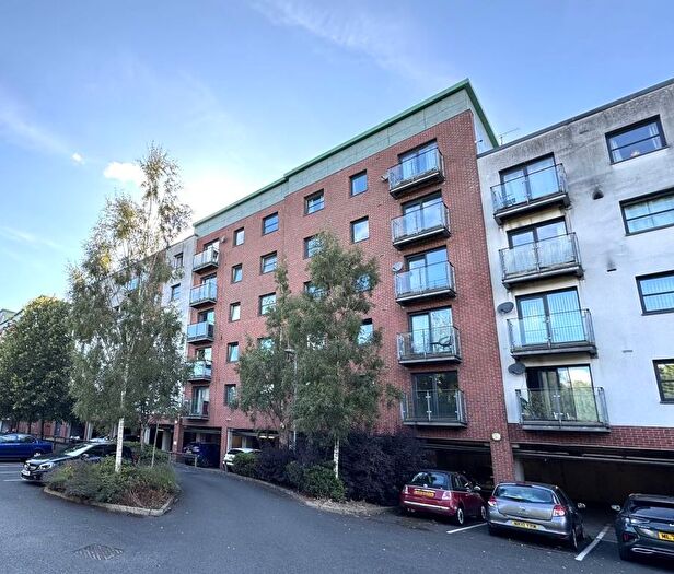 2 Bedroom Flat For Sale In Lower Hall Street, St. Helens, WA10