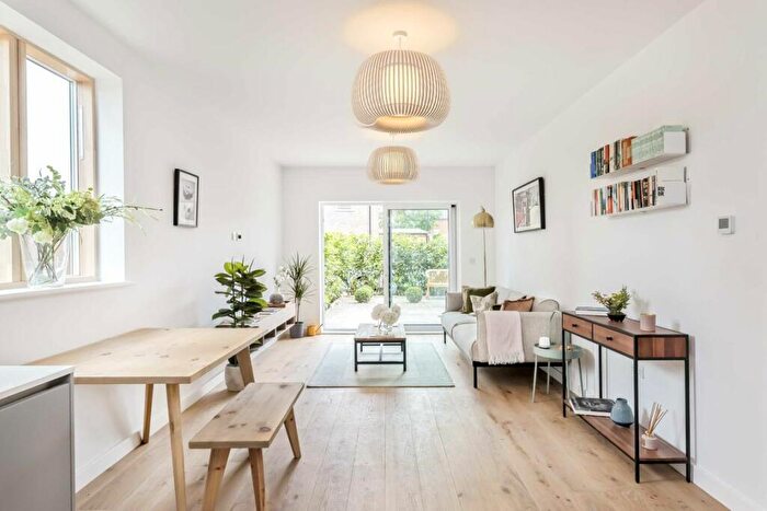 1 Bedroom Flat For Sale In Mosaic, Willesden Green, NW10