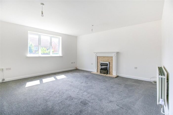 2 Bedroom Apartment For Sale In Thackeray, Horfield, Bristol, BS7