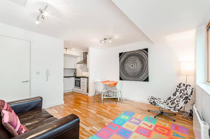 1 Bedroom Flat To Rent In St Pancras Way, King's Cross, London, NW1