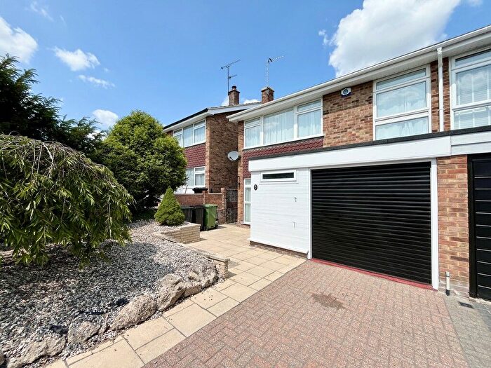 4 Bedroom Semi-Detached House To Rent In Venmore Drive, Dunmow, CM6