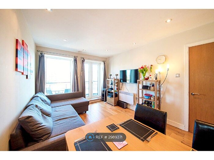 1 Bedroom Flat To Rent In Central House, London, E15