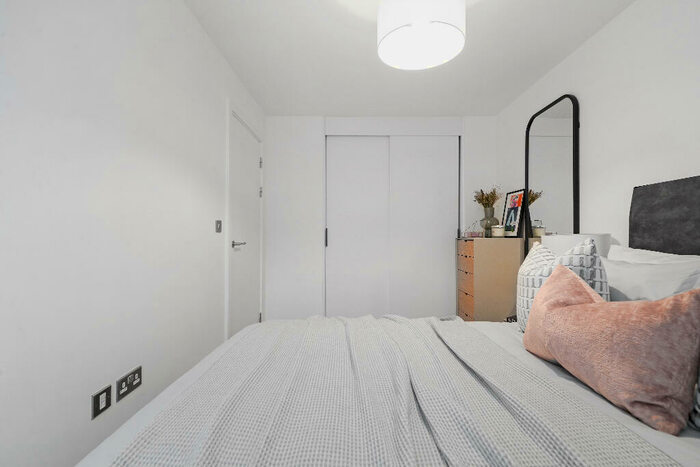 1 Bedroom Apartment To Rent In Clay, M5