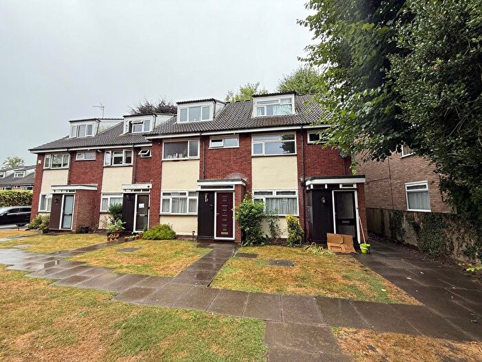 2 Bedroom Maisonette To Rent In Cherry Croft Gardens, Pinner, Greater London, HA5