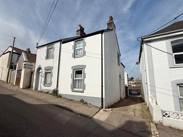 3 Bedroom Semi Detached House For Sale In Torridge Mount, Bideford, EX39