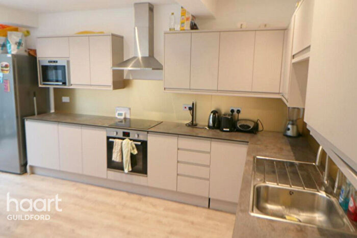 5 Bedroom Detached House To Rent In Markenfield Road, Guildford, GU1