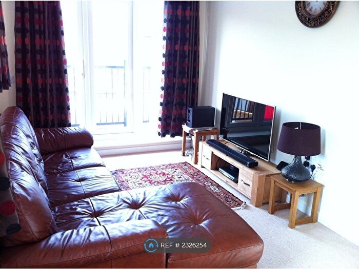 2 Bedroom Flat To Rent In Helix Court, Hounslow, TW4