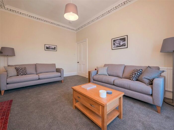 2 Bedroom Flat To Rent In Sciennes Hill Place, Edinburgh, EH9