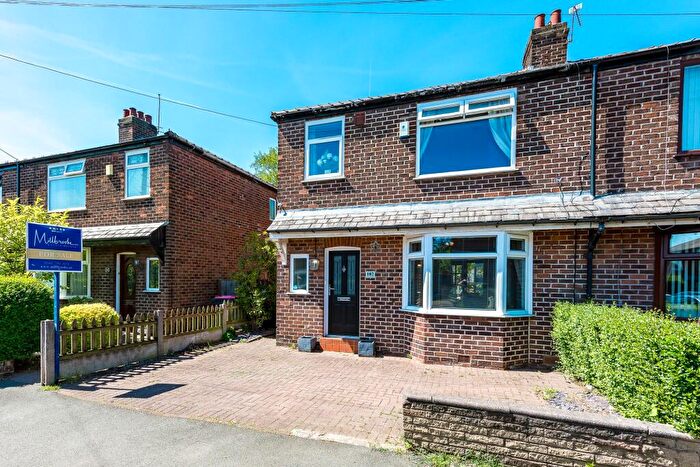 3 Bedroom Semi-Detached House For Sale In Ringlow Park Road, Swinton, M27