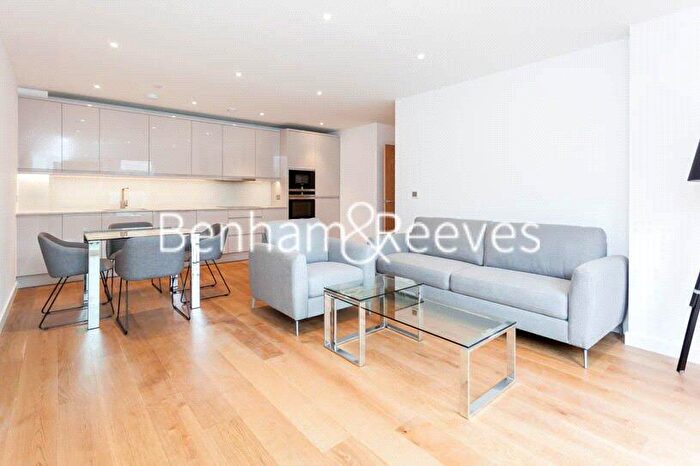 2 Bedroom Apartment To Rent In Thonrey Close, London, NW9