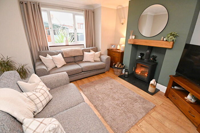 3 Bedroom Semi-Detached House For Sale In Church View, Cudworth, Barnsley, S72