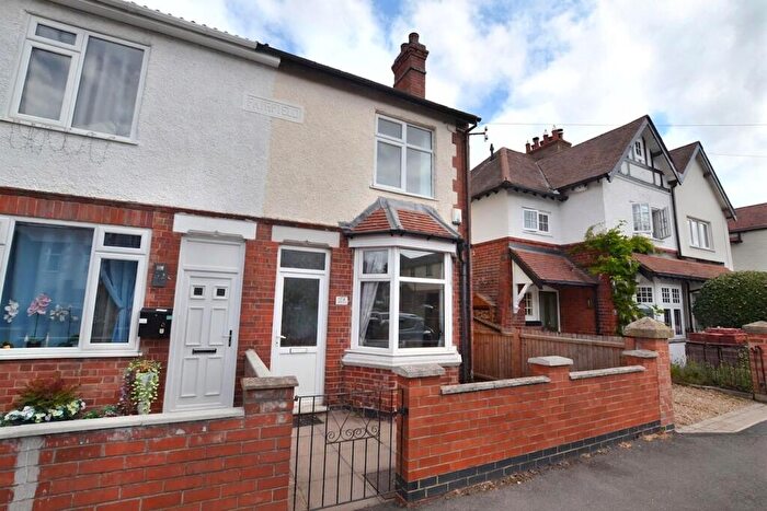 3 Bedroom Semi-Detached House For Sale In Kings Road, Shepshed, LE12
