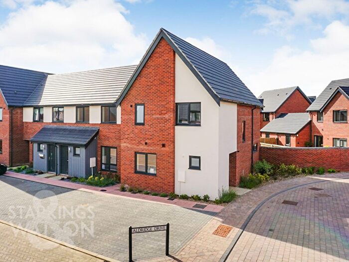 3 Bedroom End Terrace House To Rent In Pleasants Avenue, Poringland, Norwich, NR14
