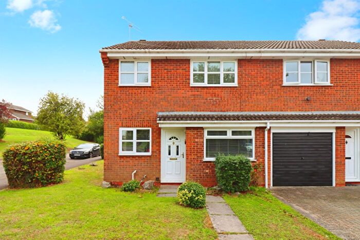 3 Bedroom Semi Detached House For Sale In Slimbridge Close, Yate, Bristol, BS37
