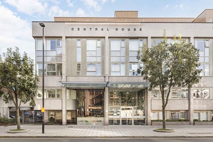 1 Bedroom Flat To Rent In Cressys Corner, Lampton Road, Hounslow, TW3