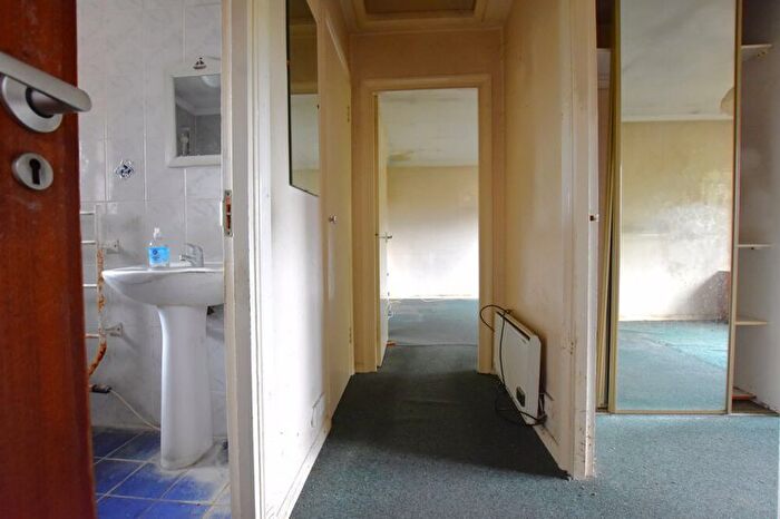1 Bedroom Flat For Sale In Collapit Close, North Harrow, HA1