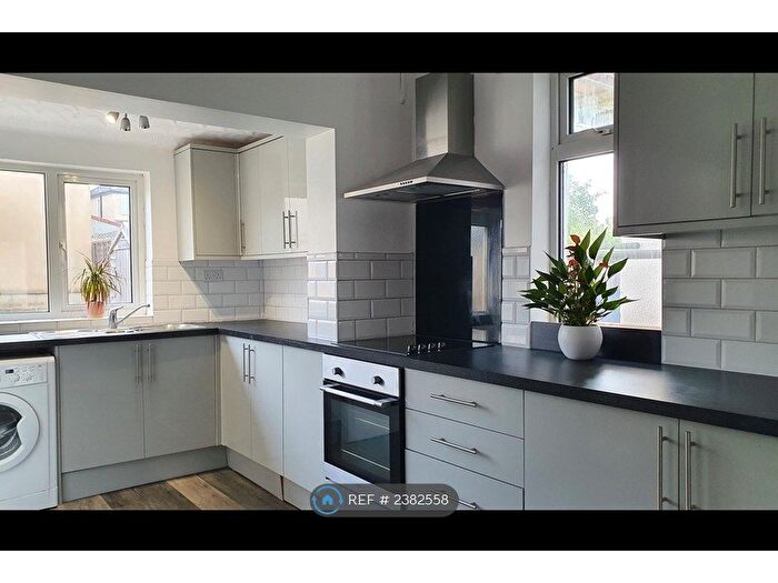 4 Bedroom End Of Terrace House To Rent In Mackie Road, Filton, Bristol, BS34