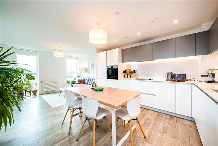 2 Bedroom Flat For Sale In Goodwood Road, New Criss, SE14
