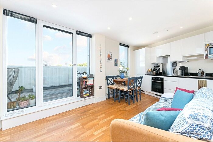 1 Bedroom Flat To Rent In Slate House, Keymer Place, Limehouse, E14