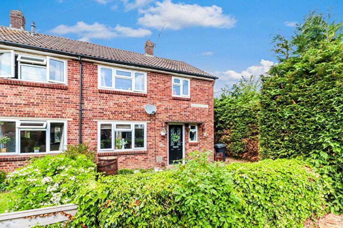 3 Bedroom End Of Terrace House For Sale In Reynolds Walk, Chesham, Buckinghamshire, HP5