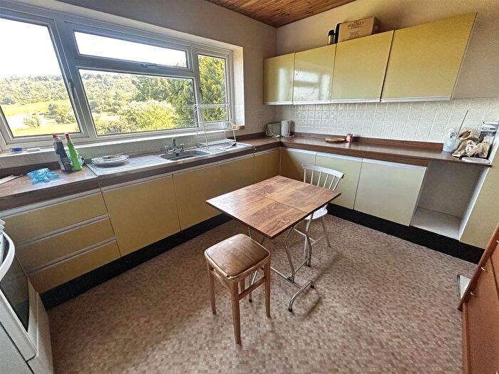 1 Bedroom Flat To Rent In Pashley Road, Eastbourne, BN20