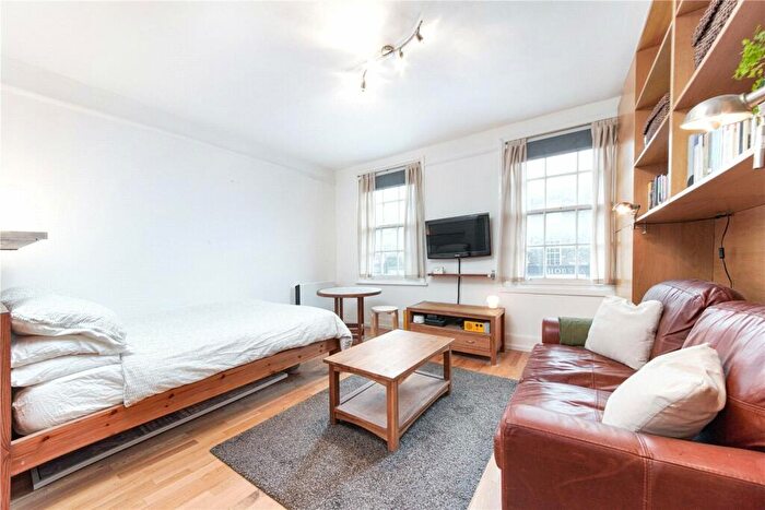 Flat To Rent In Caledonian Road, Marina One, N1