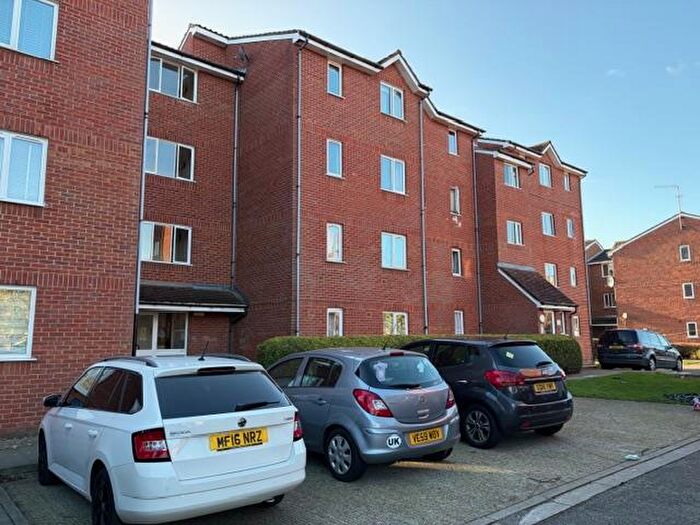 2 Bedroom Flat To Rent In Wren Close, Edmonton, N9