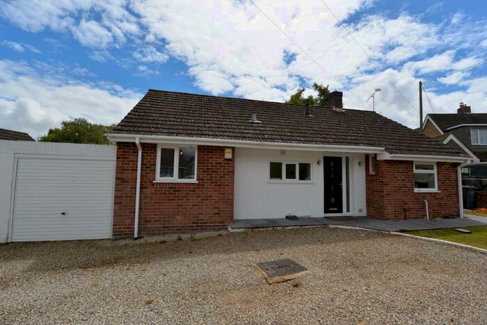 3 Bedroom Bungalow To Rent In Firgrove Road, North Baddesley, SO52