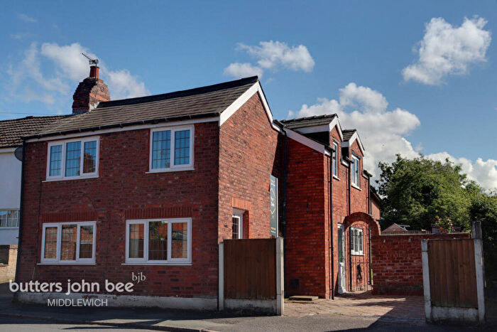 3 Bedroom Semi-Detached House For Sale In St Anns Road, Middlewich, CW10