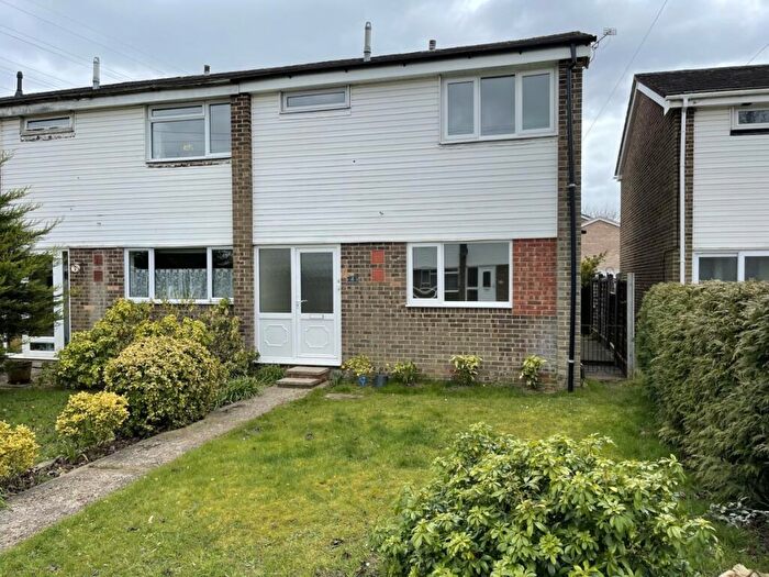 3 Bedroom Terraced House To Rent In Beechdale Walk, Calmore, SO40