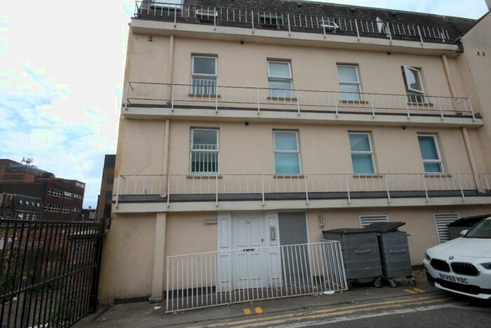 1 Bedroom Flat To Rent In George Street West, Luton, LU1