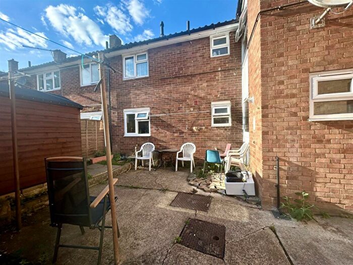 2 Bedroom Apartment To Rent In Potters Field, Harlow, CM17