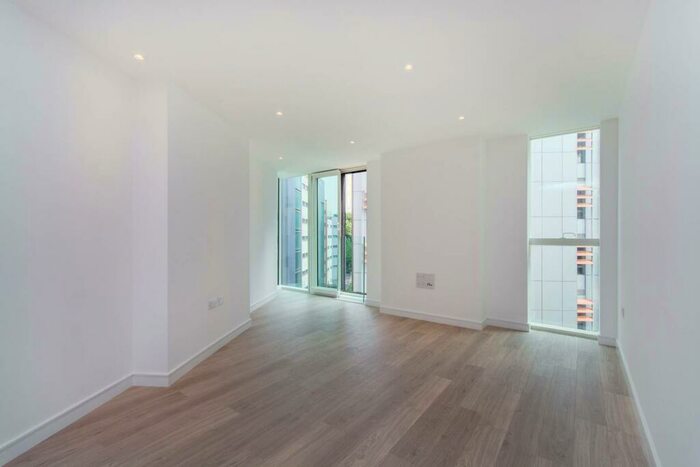 1 Bedroom Flat To Rent In Saffron Central Square, Croydon, CR0