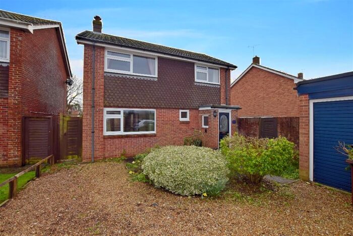 3 Bedroom Detached House To Rent In Ledbury Way, Bognor Regis, PO21