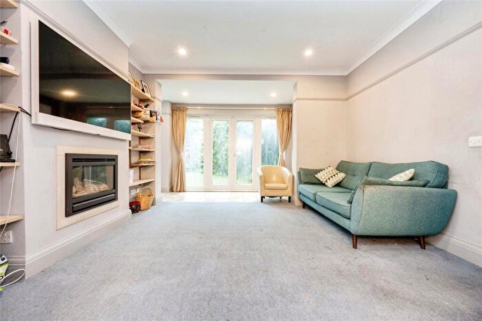 4 Bedroom Detached House For Sale In Clarendon Street, Bedford, Bedfordshire, MK41