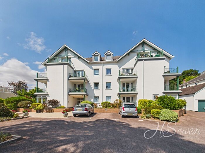 2 Bedroom Flat For Sale In Old Torwood Road, Torquay, TQ1