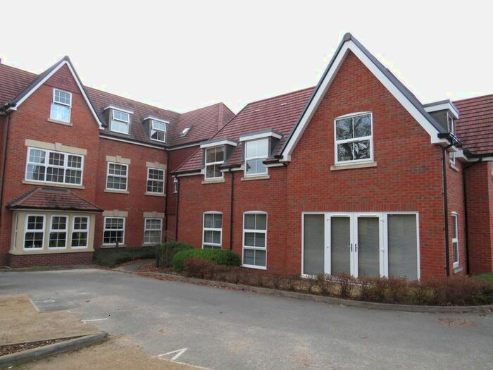 2 Bedroom Maisonette To Rent In Vicarage Gardens, Sutton Coldfield B76