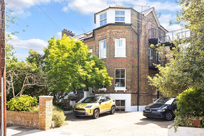 2 Bedroom Flat For Sale In Amyand Park Road, Twickenham, TW1