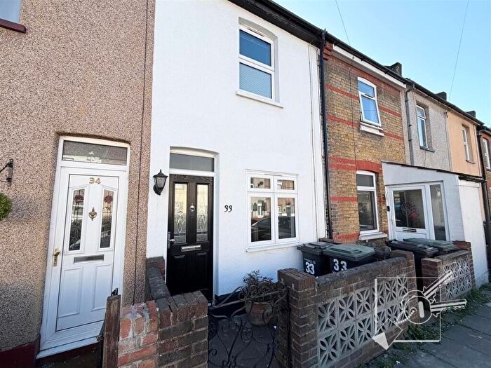 2 Bedroom Terraced House To Rent In Nelson Road, Gravesend, Kent, DA11