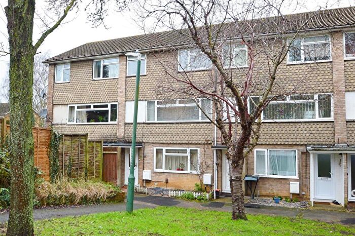 3 Bedroom Flat To Rent In Underwood Close, Maidstone, ME15