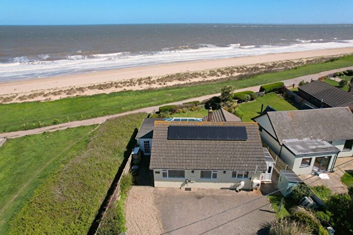 3 Bedroom Detached Bungalow For Sale In The Promenade, Scratby, NR29