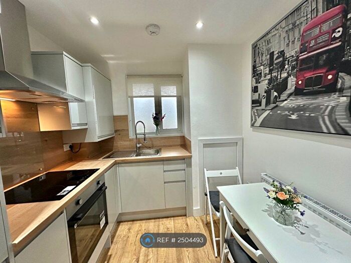 Studio To Rent In Canonbury, London, N1