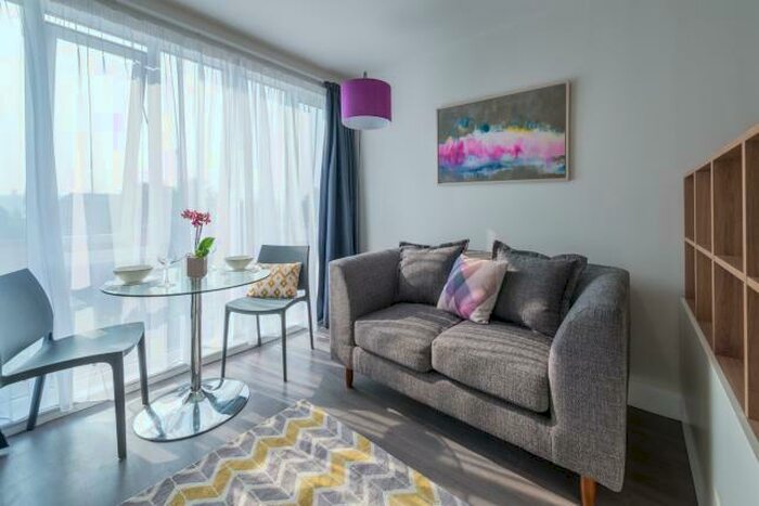 Studio To Rent In St. Johns Road, Leeds, West Yorkshire, LS3