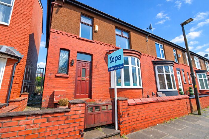 3 Bedroom Semi Detached House For Sale In Brothers Street, Blackburn, BB2