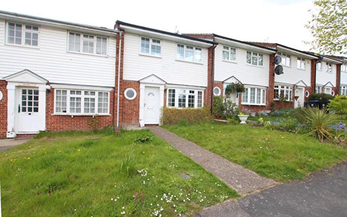 3 Bedroom Terraced House To Rent In Woking, Surrey, GU21