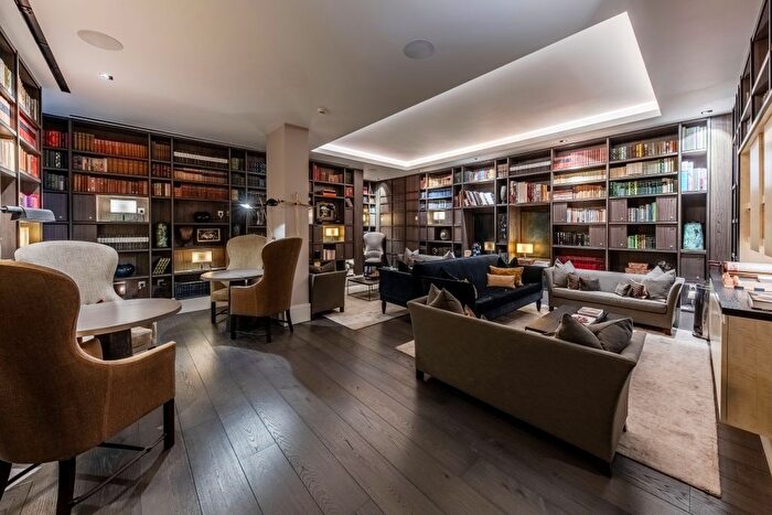 3 Bedroom Terraced House For Sale In Young Street, London, W8