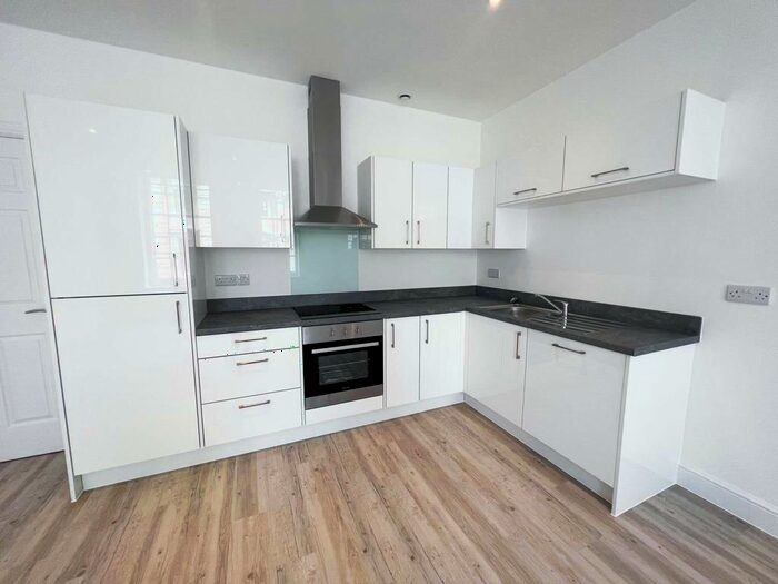 2 Bedroom Apartment To Rent In Lowgate, Hull, HU1