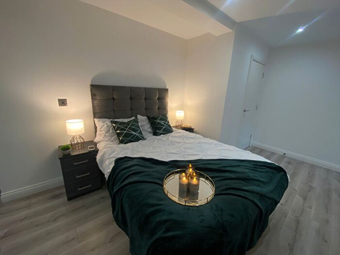 1 Bedroom Flat To Rent In Barrow Street, St Helens, WA10