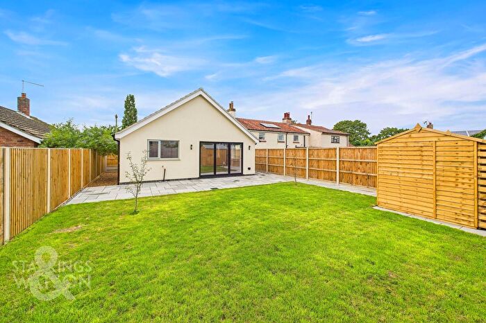 3 Bedroom Detached Bungalow For Sale In The Loke, Ditchingham, Bungay, NR35