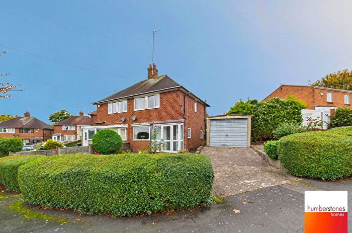3 Bedroom Semi-Detached House For Sale In Overdale Road, Quinton, B32